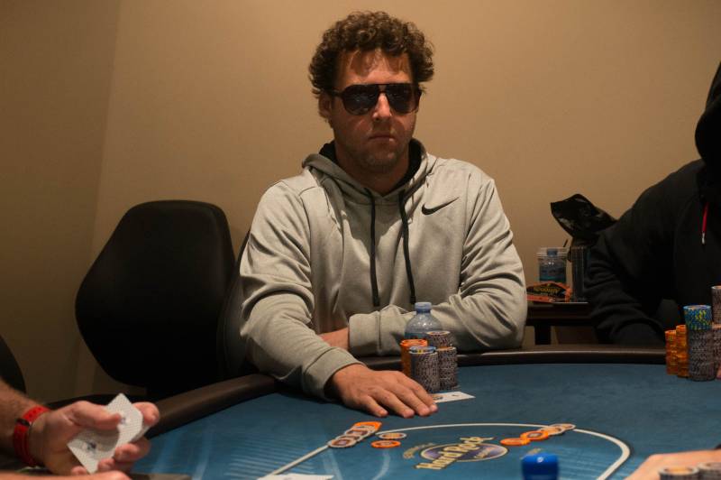 championship-timothy-miles-chipping-up-seminole-hard-rock-tampa-poker